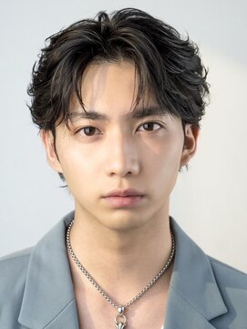 オーシャントーキョーオーバー 渋谷(OCEAN TOKYO OVER) センターパートフェザーパーマニュアンスパーマシャドウパーマ