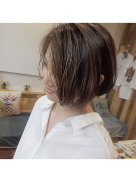 スウェル(SWELL) ナチュラルショートボブ