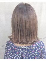 キラ 渋谷(KILLA)&nbsp;外ハネイルミナカラーボブディ無造作カール丸みショート_北間