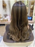 グレージュ×バレイヤージュ