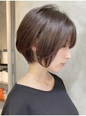 丸みショートボブ マロンベージュ 前髪あり 20代30代