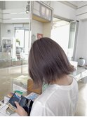 ハイトーングレージュ