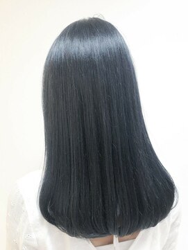 リベラ(LIBERA) ツヤ感バッチリ暗め透明感ブルーカラー《TARO》