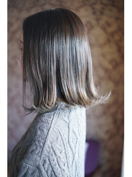 ジョルノ(giorno) 【ジョルノ】大人ミディアム 外はね