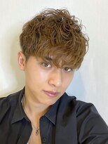 アルファ 新宿(alpha)&nbsp;フェザーパーマ/ブルーブラック/刈り上げセンターパート[新宿]