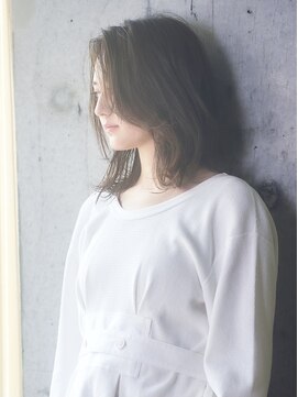 ピークアブー アヴェダ アトレ恵比寿(PEEK-A-BOO AVEDA) ミディアムレイヤーハッシュカットバタフライレイヤーカット