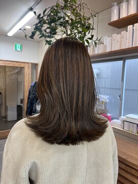 リラ バイ クオーレ(LIRA by CUORE) 韓国風ミディ