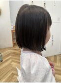 大人可愛いミニボブカット白髪ぼかし◎ひし形