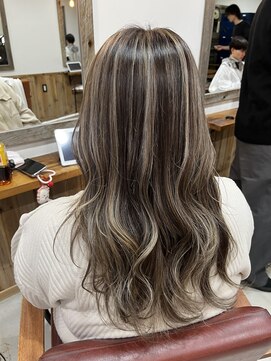 ノーム 横浜(NORM) ベージュハイライト