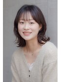 大人可愛いハッシュカットナチュラムブラウンミディアムスタイル