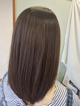 ティーグロス(T+gloss) うる艶レイヤーロングボブ