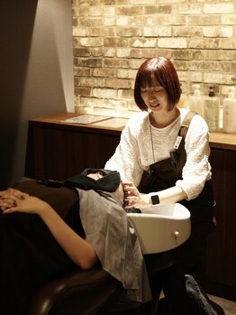 髪も心も癒す“極上のアロマスパ”◎フルフラットのYUMEシャンプー台で贅沢なリラックスタイムを