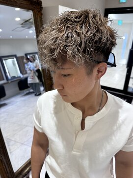 ケンジ 横須賀中央(KENJE) ツイスパ×シルバー