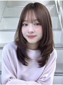 レイヤーカット 顔まわりレイヤー ベージュカラー 透明感カラー
