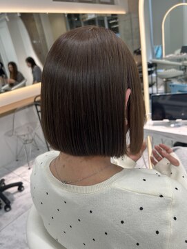 ロンドルピナス 小倉(Lond Lupinus) ミディアムレイヤーカット/似合わせカット/大人ガーリー/20代