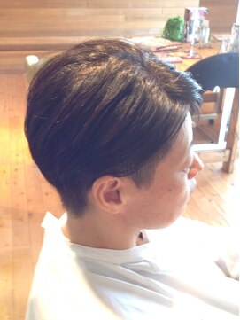 ブブグラスヘアー 2ブロックハンサムベリー丸みショートスタイル
