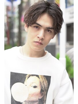 ジョエミバイアンアミ(joemi by Un ami) 《joemi 新宿》アップバングのセンターパート王道マッシュ　近江