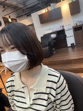 ライズ バイ レボ(RISE by REVO) ペールベージュセクションカラーグラデーションカラー外ハネボブ