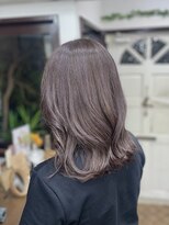 リッカ(RICCA)&nbsp;【ハイライトカラー】ラベンダーシルバーで抜け感ミディ♪