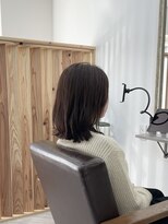 ホンネ(honne.)&nbsp;くびれヘア×グレーベージュ