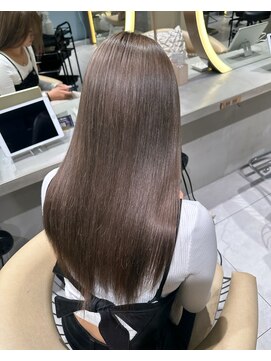 ロンドルピナス 小倉(Lond Lupinus) ブルーブラック/ワイドバング/美髪のススメ/外ハネボブ/北九州