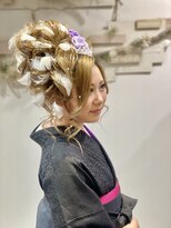 卒業式に髪も飾りもモリモリアップヘア