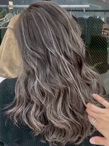 オニキス 原宿(ONYX)&nbsp;r121 ハイライト白髪白髪ぼかしカットバレイヤージュ