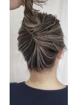 ヴィヴ(viv) 結んでかわいいハイライト