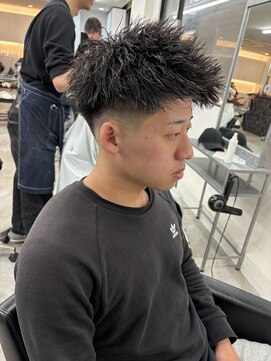 ハイセンス セカンド(HISENSE second) ツイストフェードショート【TAIKI】