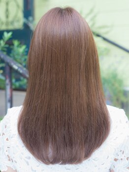 美容室 ヴィヴァーチェ 川間南口店(vivace)の写真/髪質・状態を丁寧に見極め根本から改善。芯から健やかな美髪と手触りの変化を実感できる仕上がりへ。