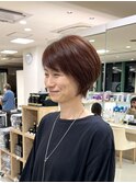 大人ショートボブ/ミルクティーブロンド/ダークブルー/平塚駅