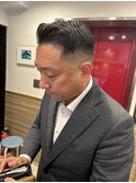 メンズバーバースタイルハードパート七三ベリーショート短髪
