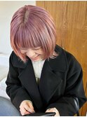 外ハネボブのハイトーンピンクヘア