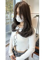 リズム(lysm)&nbsp;ロングヘア レイヤーカット×アッシュカラー