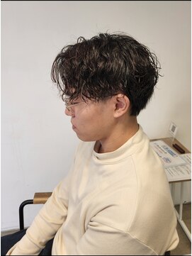 ニアウ 伊勢崎連取店(Niau) 刈り上げセンターパートツイストスパイラルパーマ