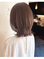 ティーシェル(TIECHEL)&nbsp;小顔イメチェン、ブルーグレージュカラーくびれレイヤーボブ