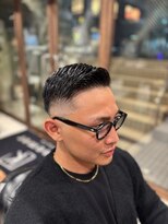 クラメール パリ トーキョー(Kraemer Paris TOKYO)&nbsp;ミドルスキンフェードフェザーアップ