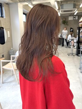 シロ(SiLO) シナモンベージュ×ゆるウェーブロング