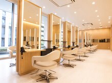 ユニックス Mark Is みなとみらい店(UNIX)の雰囲気（開放感ある広々した店内でリラックスした時間をお過ごしください）