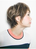 耳かけショートがかわいい♪