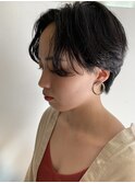 ショートスタイル　前下がり　くせ毛