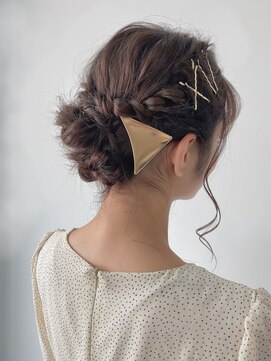 シェルター バイ トウキョウ(Shelter by TOKYO) およばれゆるふわアップスタイル[ミディアム]