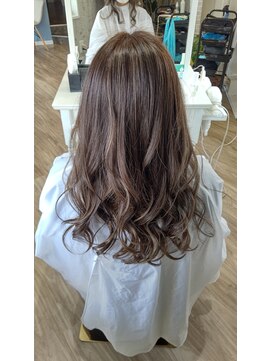 フェリス(Felis) ハイライト×グレージュ系カラー