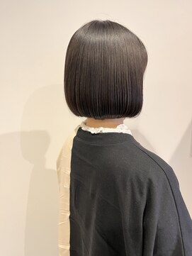 ルークサンゴーサン(LOOC/353) LOOC式ダメージレス縮毛矯正×ミニボブ