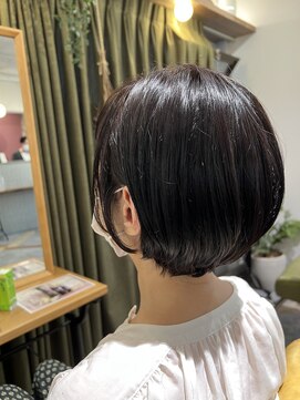 ムーン(moon) ＃外ハネボブ＃ペールベージュ＃セクションカラー