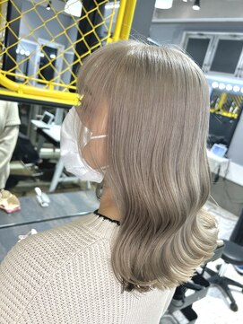 ロイオブジゼル(roi of GiseL) バレーヤージュカラーケアブリーチカラーハイトーンカラー