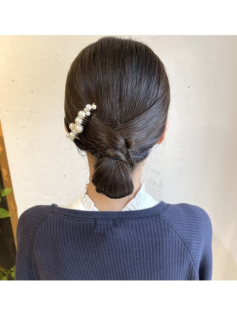 シニヨン×タイトヘアアレンジ