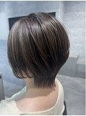 透け感とメリハリフォルム×大人女子×ショート