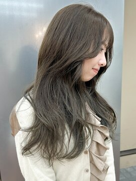 パークレーン アイス イヴェン(park lane ICI yeven) ブリーチなし　明るめオリーブベージュ　顔周りレイヤー/momoka