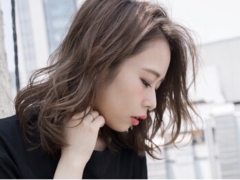 ビス バイ ダンケ(Bis by Danke)の写真/[炭酸ヘッドスパ+小顔似合わせカット¥5100]スパで血行を促進し、カットでさらに小顔効果が期待できる☆